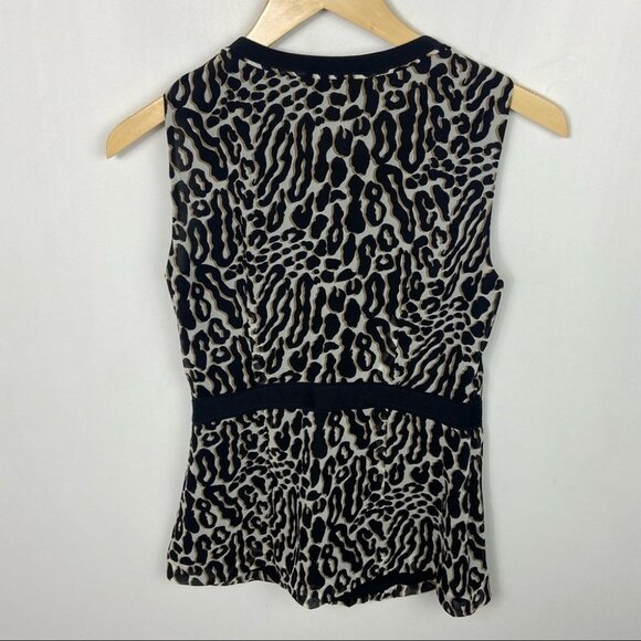 Tory Burch 100% Silk Animal Print Blouse Ruffle Top Size 0 Crew Neck Sleeve Boho - Picture 3 of 8